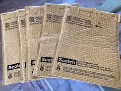 Scotch Size 5 Poly Bubble Mailers 10.5 in x 15.25 in (10pcs)