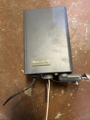 Honeywell L8148J1009 Aquastat Relay