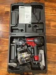 Makita AN732H High Pressure 75mm Coil Nailer with Air Duster, Lightweight 2.3kg