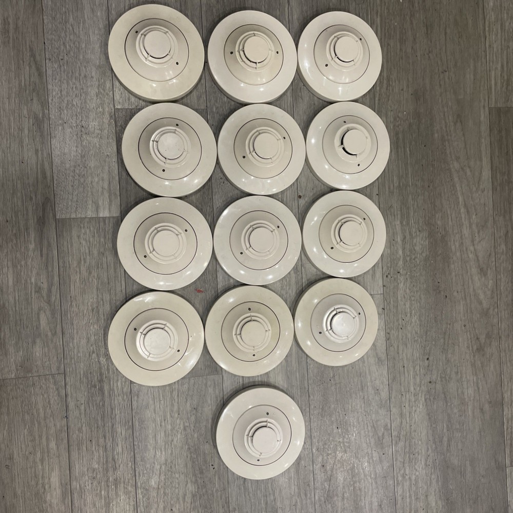 Lot of 13 Notifier FSP-851 Smoke Automatic Fire Detector Heads With Bases
