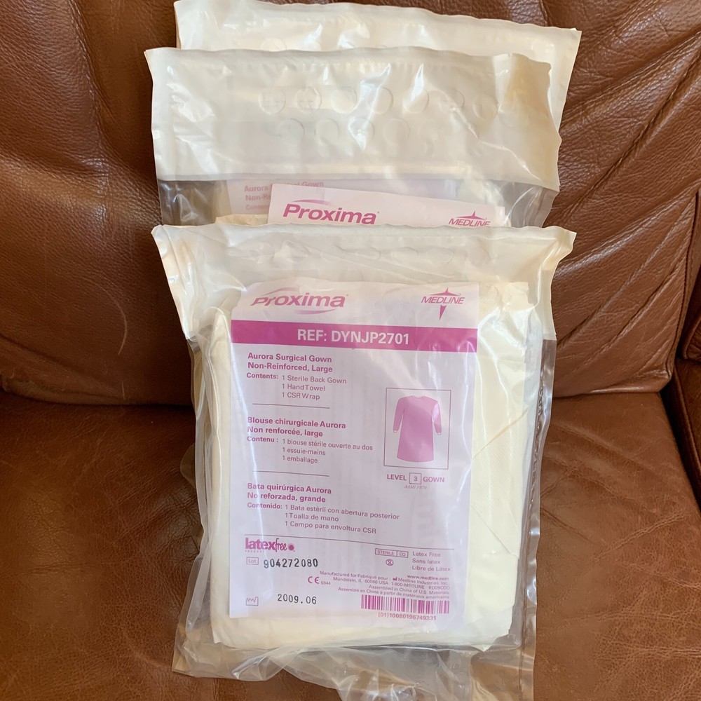 Lot of 3 MEDLINE Proxima DYNJP2701 Aurora Surgical Gowns Large Level 3 Gown