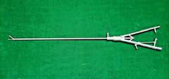 Laparoscopic V-Shape Needle Holder Toothed Jaw 5mmx330mm Reusable Instruments