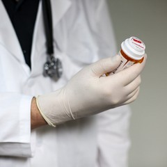 AMMEX White Latex Disposable Exam/Medical Gloves 4 Mil, Powder Free