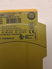 PILZ – SAFETY RELAY PNOZ 11 — 774080 — 24AC/DC 7 x Safety Contacts 1 x Aux