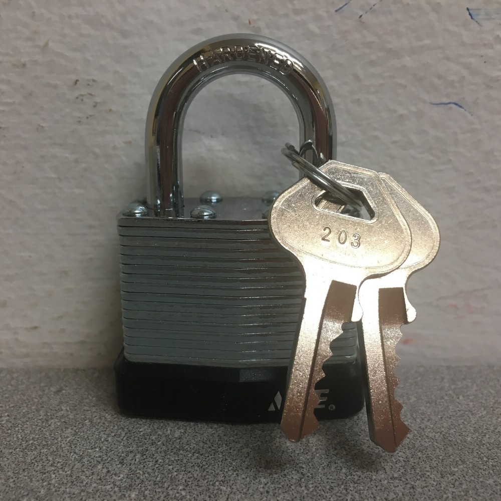 Padlock Keyed Alike 5021779 1-5/16″H X 1-9/16″ W X 1-1/2″L Steel Double Locking
