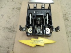 MR 30, QMR SWITCH GE 30 AMP, 600V, USED 3 POLE LINE BLOCK 565B714-G2
