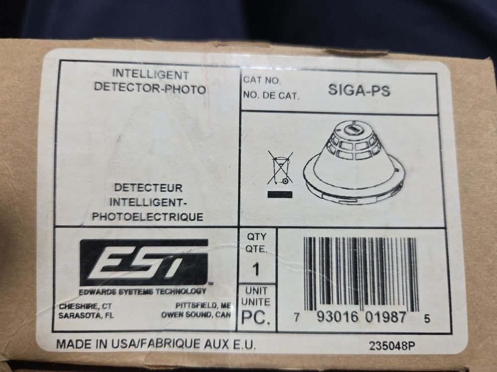 Edwards EST SIGA-PS Intelligent Photoelectric Smoke Detector with base