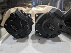 Danfoss 111.6651.327 Hydraulic Motor Flange Mount SAE 8 Ports 32mm Spline