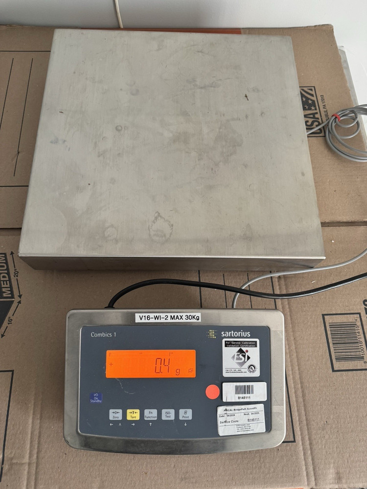 Sartorius Combics 1 Platform Scale. max 30kg CAPS1U-50EE-LU