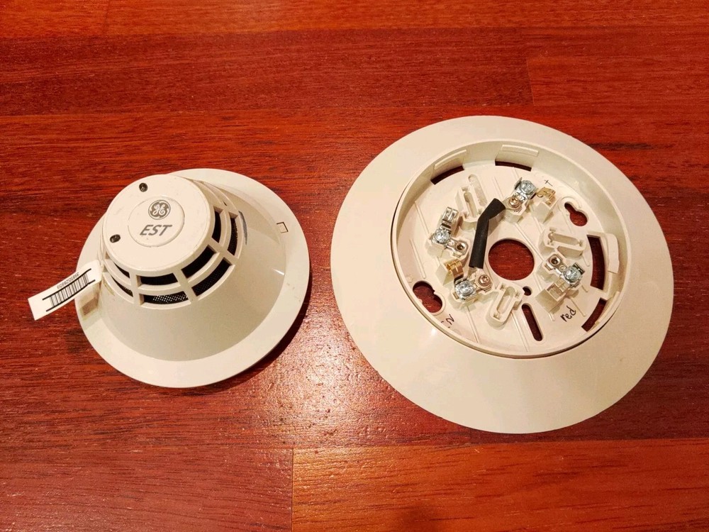 Edwards EST SIGA-PS Intelligent Photoelectric Smoke Detector