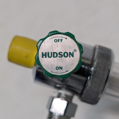 Hudson 2625 Medical Oxygen Regulator With Flowmeter Gauge 15LPM As Shown