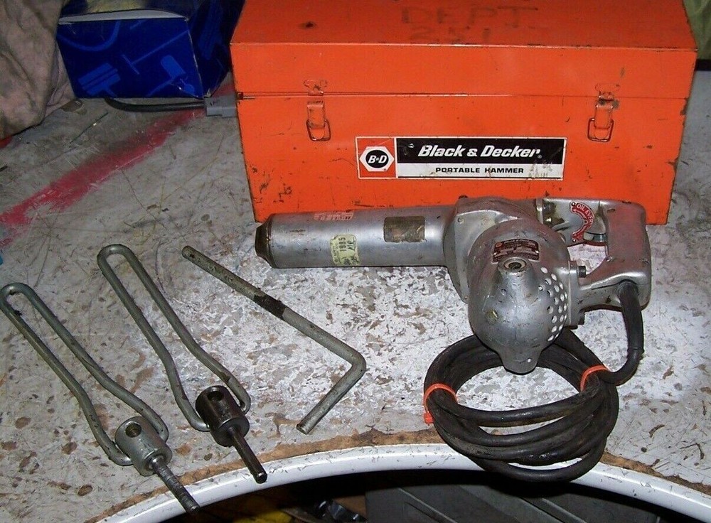 BLACK & DECKER 1″ HEAVY DUTY ELECTRIC PORTABLE HAMMER 115VAC TYPE D 3.3 AMPS 103