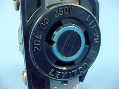 Leviton Twist Turn Locking Receptacle Outlet Nema L11-20R 20A 250V 3� Bulk 2370