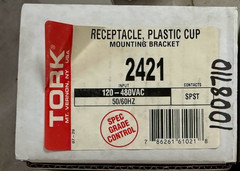 Tork 2421 Photo Control Receptacle With Mounting Bracket