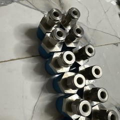 Lot Of 13 Swagelok Ss-400-1-8