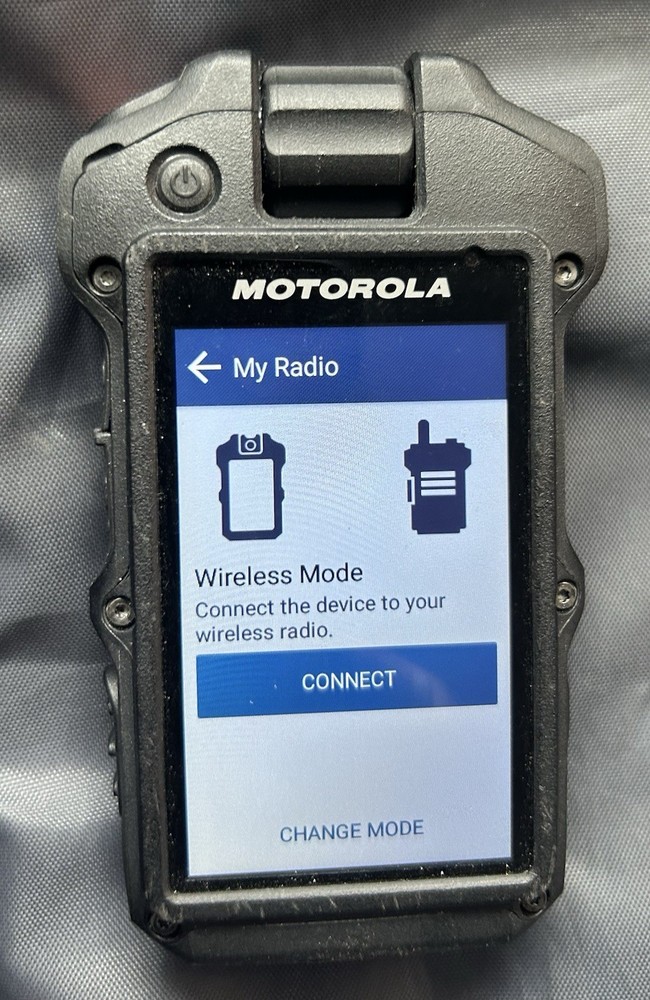 Motorola Si500 Body-Worn Camera | Powers On