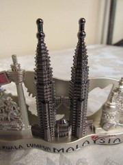 Kuala Lumpur Malaysia Business Card Holder * Pertronas Twin Towers * Silver Tone