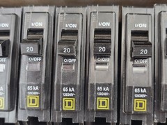 10PC Square D Bolt On QHB120 Circuit Breaker QOB120 65KA 20A 1P 120/240V