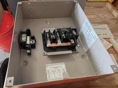 CUTLER HAMMER CH4 SERIES E PANEL BOX TYPE CH4 4SPACE 125A MAIN LUG