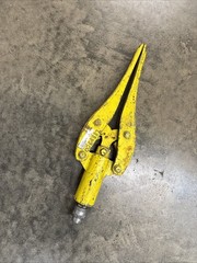 Enerpac WR15 .75 Ton Hydraulic SpreadER Cylinder 11.5 in Maximum Spread