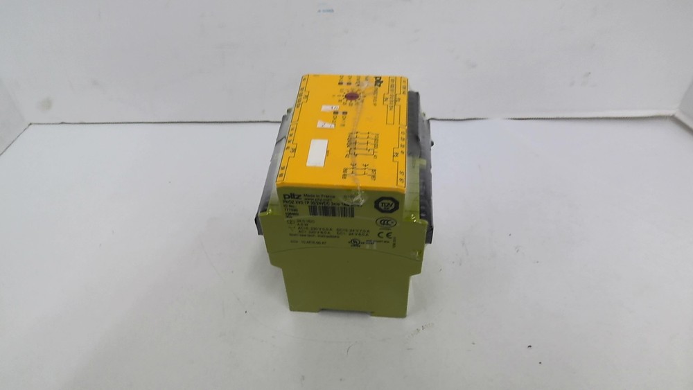 Pilz PNOZ XV3.1P 30/24 VDC Safety Relay