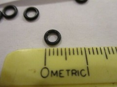 3mm ID x 5mm OD x 1mm thick O-ring. Buna-70. Quan 5.