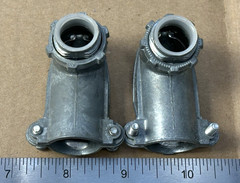 Lot 2 L110-1 1/2″ 90 Degree Clamp FMC Flexible Metal Conduit Elbow Connector