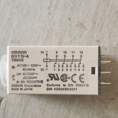 Omron H3YN-4 Electronic Timer Relay 100-120VAC 4PDT 14-Pin 3A Light