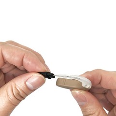 1Pc Hearing Aid Cleaning Brush Maintenance Cleaning Magnet Brush Ear Care Tool