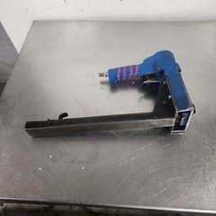 561-15 JOSEF KIHLBERG PNEUMATIC- BOX CLOSING STAPLER [B10B1]
