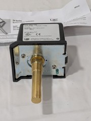 United Electric Temperature Switch: 200° to 425° F B54-109