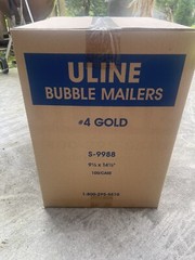9.5 X 14.5 GOLD Bubble Mailers Self Seal Factory Sealed Case Quantity 100 / Case