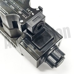 1pcs New Solenoid Directional Valve for NACHI SS-G03-C7Y-FR-E115-E22