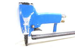 JOSEF KIHLBERG MODEL: 20A PNEUMATIC AUTOMATIC STAPLER, WITH 670-6-16 MAGAZINE