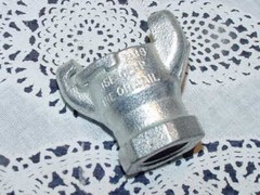 Dixon AM-8 Hose Coupling Air King Universal Coupling Iron Female NPT End 3/4″
