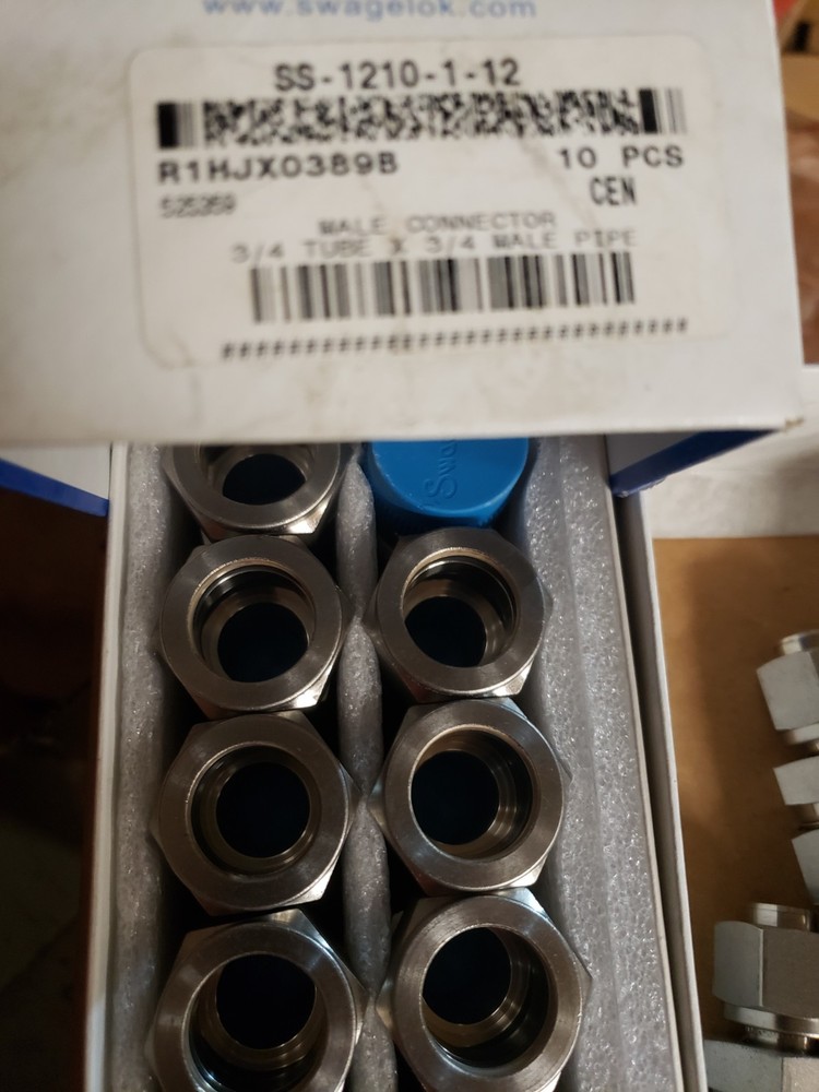 Lot Of 13 Swagelok SS-1210-1-12 SEE DISCRIPTION—131H