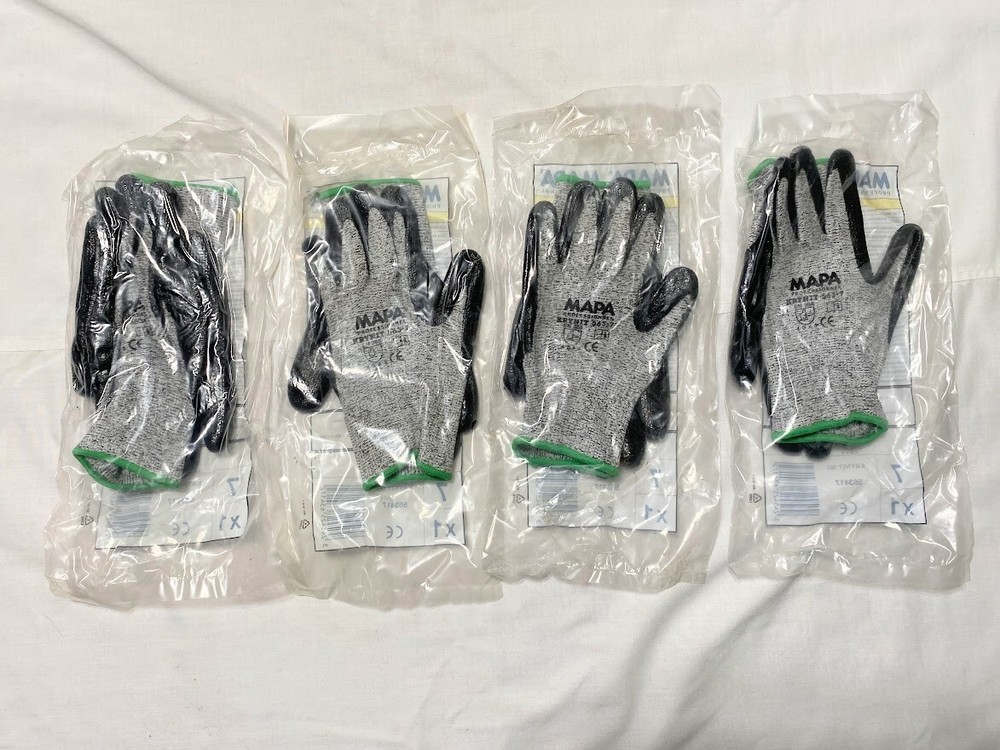 Four pair of MAPA Professional KRYNIT Cut Resistant Gloves Size 7 #563417 Small