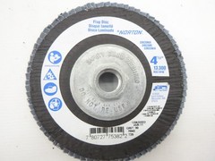 5 Pack Norton 4 1/2″ x 7/8″ Flap Disc P80 Grit 13,300 Max RPM R842, 120633322