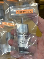 QTY 1 PITTMAN GEAR MOTOR 12 VOLTS 60.5:1 RATIO 3/16” SHAFT WITH FLAT CLEAN