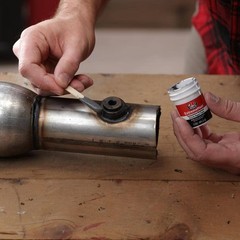 J-B Weld 37901 ExtremeHeat High Temperature Resistant Metallic Paste – 3 oz