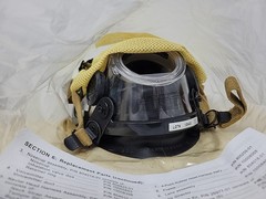 NEW DeSantis Gas Mask Carry Bag/Scott Gas Mask and Facepiece Respirator RARE