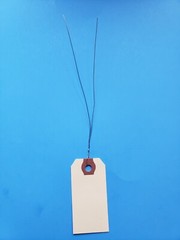 Size 1 Manila Inventory Shipping Hang Tags with Wire 2 3/4″ x 1 3/8″ Wired Tags