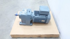 Sew Eurodrive R97 DRN160M4/RI Gearmotor 121rpm 15hp 330/575v-ac 3ph