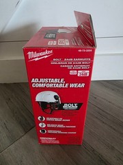 MILWAUKEE – 24dB EARMUFFS 48-73-3250 BOLT Adjustable Comfortable – NEW IN BOX