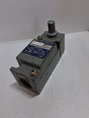 SQUARE D 9007C54B2 LIMIT SWITCH HEAVY DUTY 10A 600V NO/NC ROTARY HEAD SERIES A