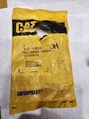 CAT Right Hand Side Rear Cabin Window Catch 157-4302