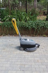 2022 Tennant BR-2000-DC Walk-Behind Electric Floor Buffer 20” (FREE SHIPPING)