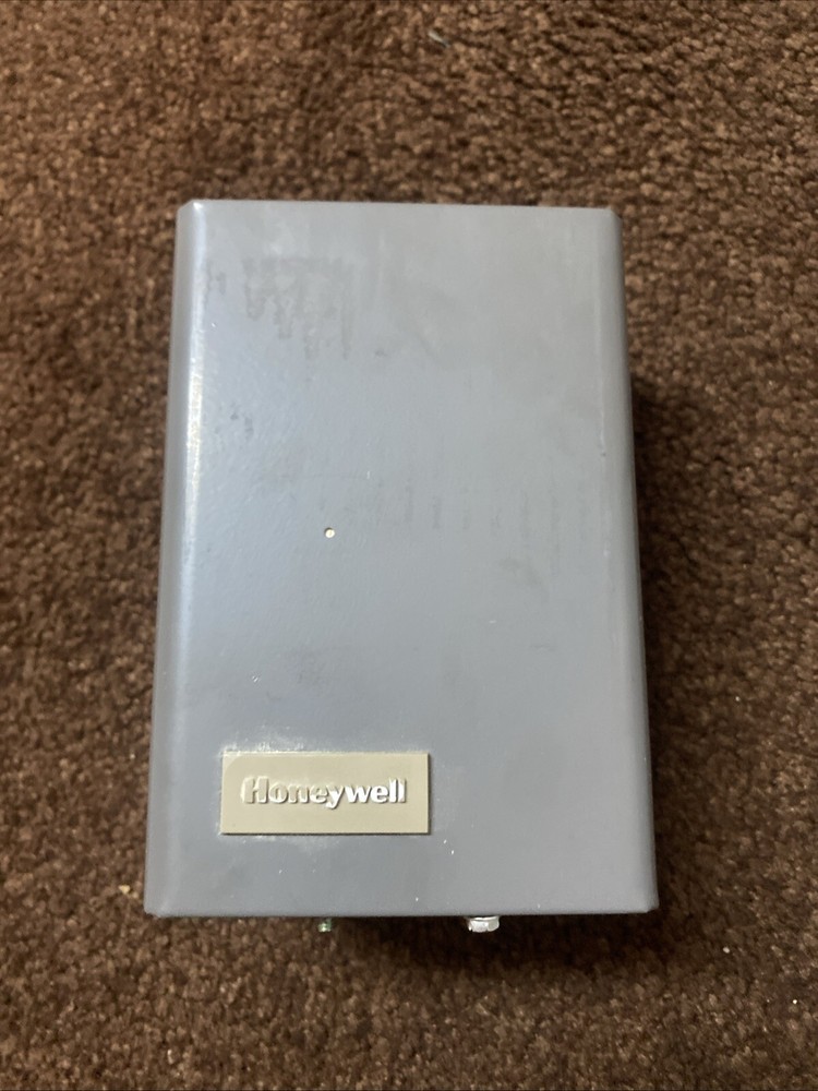 Resideo (Honeywell) L8148J1009 Aquastat Hi-Limit Immersion Relay 120V – USA