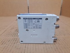 SMC Manifold Block SS5Y31-E4R010 w/ (8) Valves SY3201-5U1