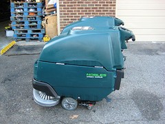 NOBLES SEED SCRUB SS5 FLOOR SCRUBBER 32″ under 800 hours, 60 day parts WARRANTY